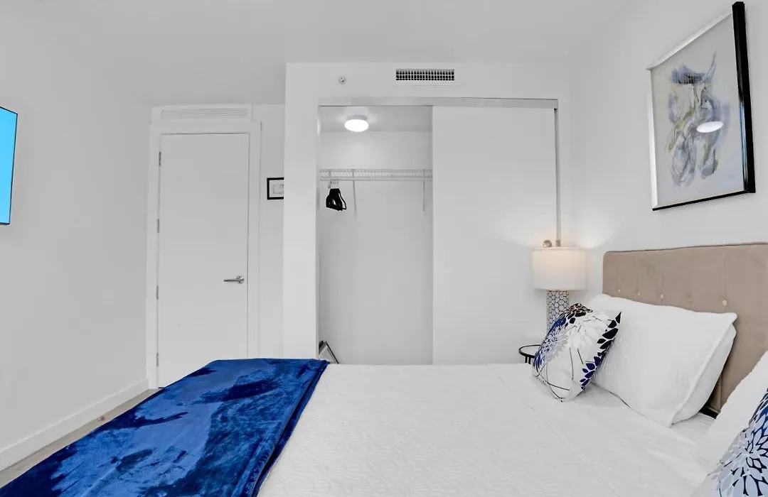 Large Home Near The Beach/Las Olas-1