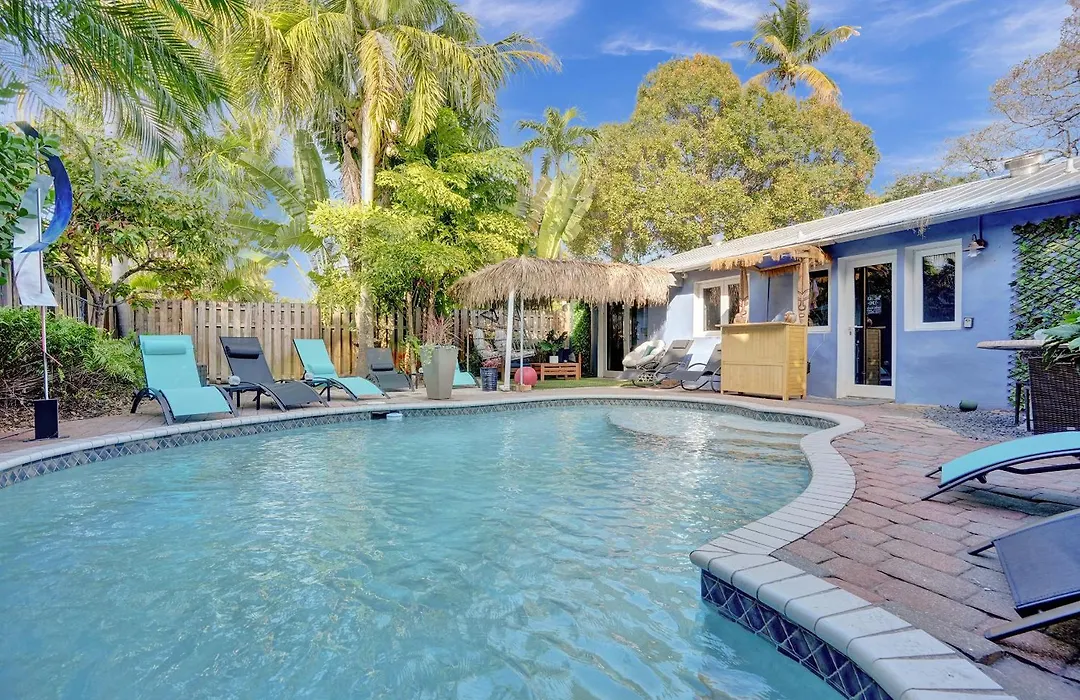 Kiki 2 - Men'S Clothing Optional Guest Houses-1