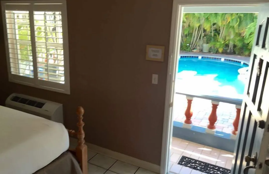 Coral Reef Guesthouse-1