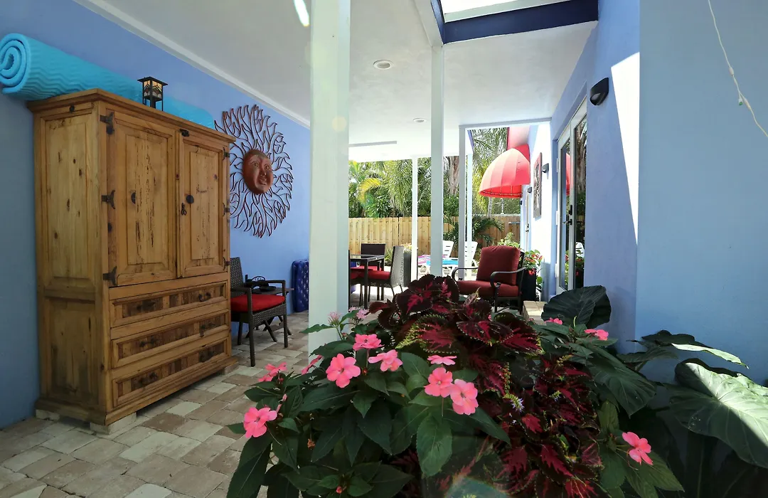 Fantasy Island Inn, Caters To Men-1